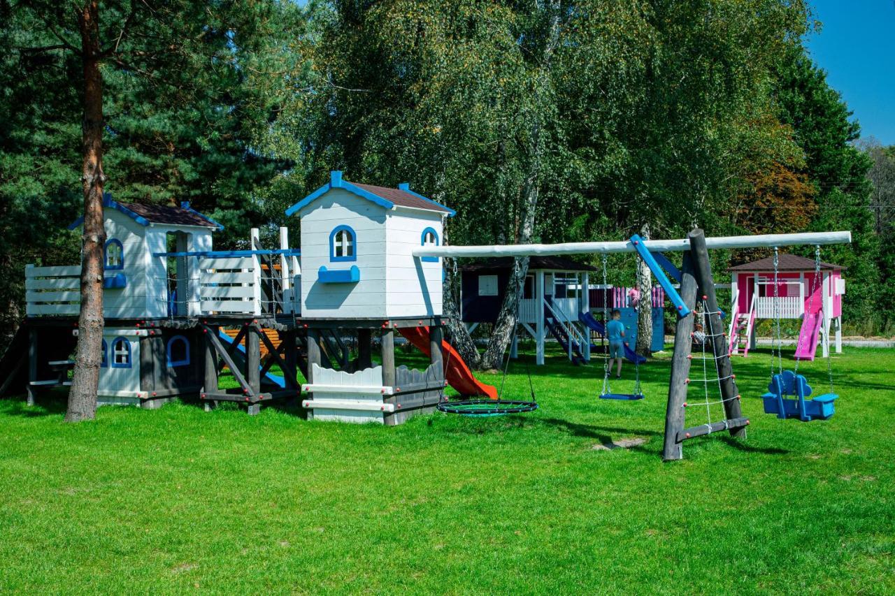 Hotel Lesna Osada Przy Suntago Park Krzyzowka  Esterno foto